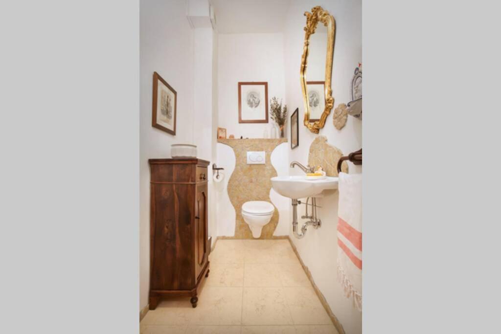 Casa Al Duomo-Nel cuore storico di Merano Esterno foto